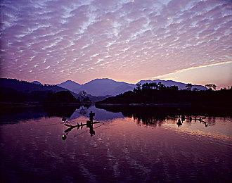 新型PS5已在澳大利亚发售 光驱版比首发轻600克